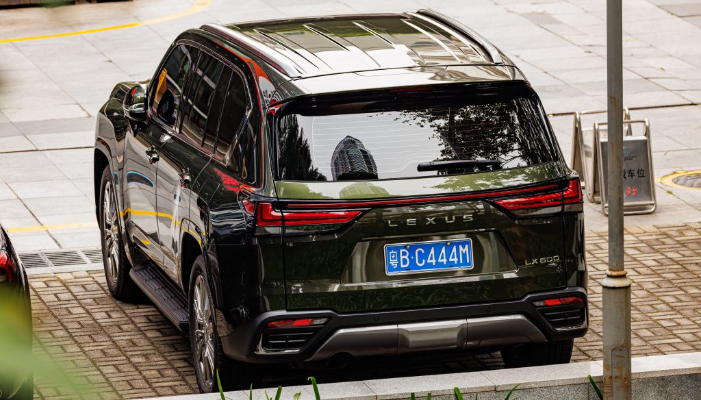 Lexus LX 600