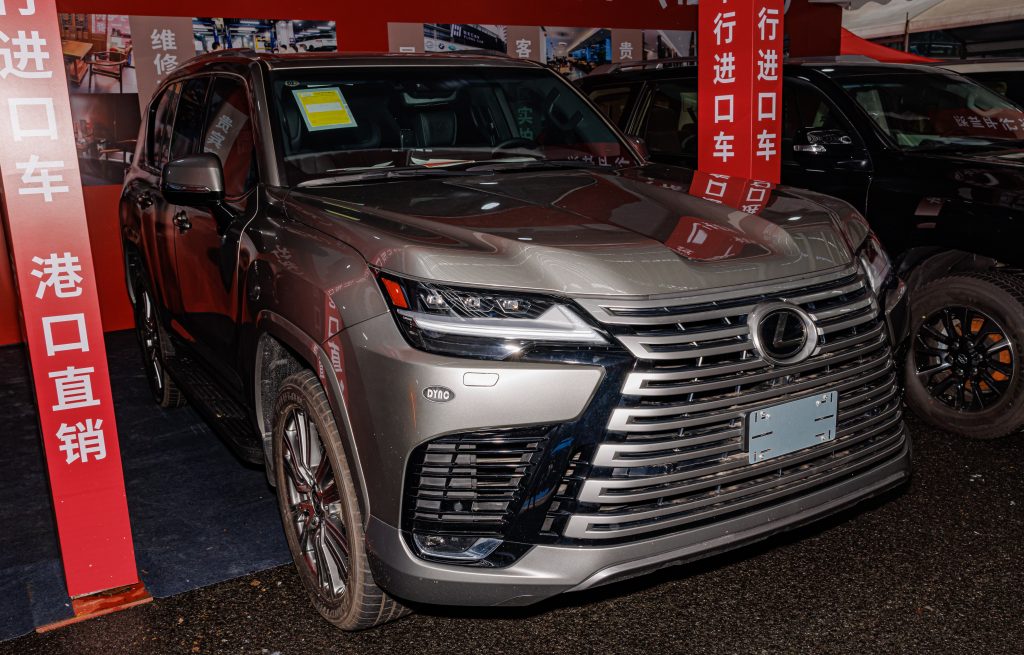 Lexus LX 600
